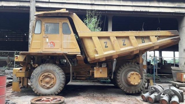 ขายรถบรรทุกหินใหญ่ 6 ล้อเบอร์ 228 ไม่มีเครื่อง