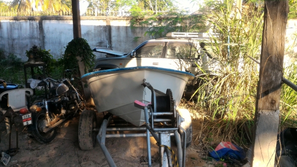 ขายเรือไฟเบอร์ 11 ฟุต เครื่อง Yamaha 15 แรง 2 จังหวะ ขายเรือไฟเบอร์ 11 ฟุต เครื่อง Yamaha 15 แรง 2 จังหวะ