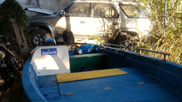 ขายเรือไฟเบอร์ 11 ฟุต เครื่อง Yamaha 15 แรง 2 จังหวะ ขายเรือไฟเบอร์ 11 ฟุต เครื่อง Yamaha 15 แรง 2 จังหวะ