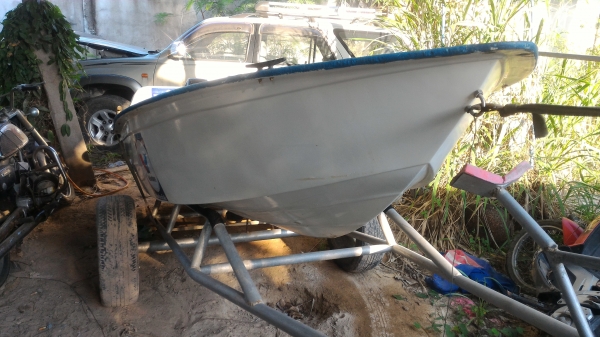 ขายเรือไฟเบอร์ 11 ฟุต เครื่อง Yamaha 15 แรง 2 จังหวะ ขายเรือไฟเบอร์ 11 ฟุต เครื่อง Yamaha 15 แรง 2 จังหวะ