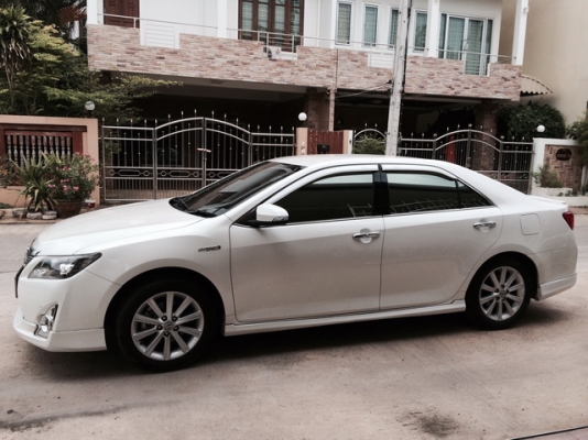 ขายโตโยต้า คัมรี่ ปี 2012 ไฮบริด เนวิกเกเตอร์ ตัว top