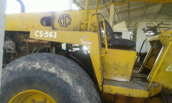 ขายรถบด CAT CS 563 เอกสารเล่มทะเบียน 2 เพลา 10 ตัน สั่นสะเทือน ราคา 550000