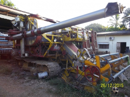 รถเกี่ยวสักดิ์พัฒนา อุ้ม 2.7 ตัน เครื่่องอีซูอิซูสุ 210 เทอร์โบ