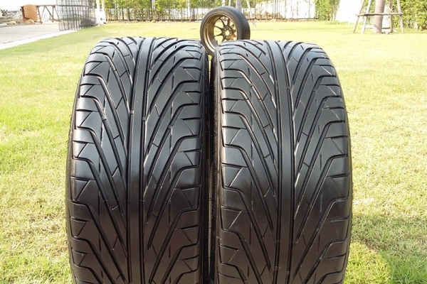 ยาง,215-35-19 Triangle ปี14สภาพใหม่มากหนึ่งคู่ 3,800