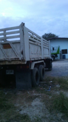 ขายดาวน์ อีซูซุ จัมโบ้ 210 เครื่อง 240 แรง ราคา 880,000 บาท