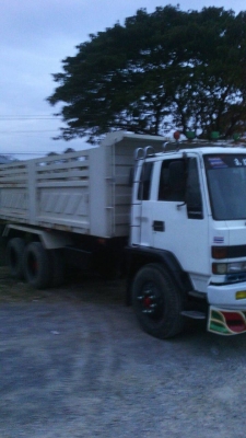 ขายดาวน์ อีซูซุ จัมโบ้ 210 เครื่อง 240 แรง ราคา 880,000 บาท