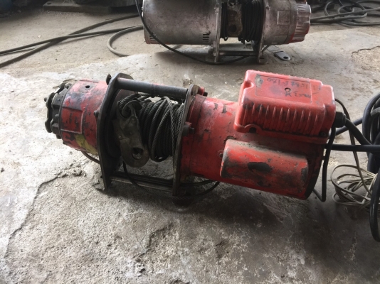 Sell> ขายวินซ์สลิง 500 KG ไฟบ้าน 220V. พร้อมใช้งาน Sell> ขายวินซ์สลิง 500 KG ไฟบ้าน 220V. พร้อมใช้งาน