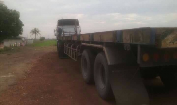 ขายหัวลากพร้อมหาง นิสสัน ยูดี เครื่อง 270 แรง รถพร้อมใช้ เล่มพร้อมโอน