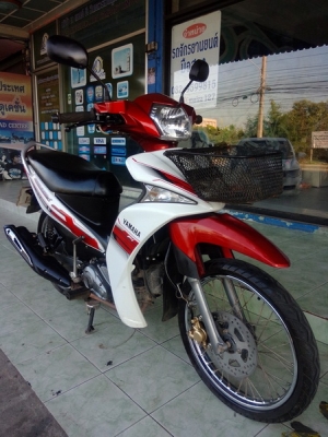 Yamaha Spark 115i (สตาร์ทมือ) รถปี56 สีขาว-แดง สวยๆเครื่องดีครับ