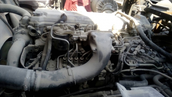 ขายรถบรรทุก 10 ล้อหัวลาก HINO MEGA  260 แรงม้าปี 2547 ราคา 900000