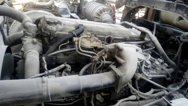 ขายรถบรรทุก 10 ล้อหัวลาก HINO MEGA  260 แรงม้าปี 2547 ราคา 900000