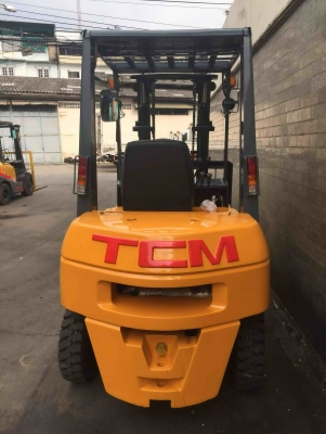 ขาย รถโฟล์คลิฟท์ TCM 2.5 ตัน เกียคลัช