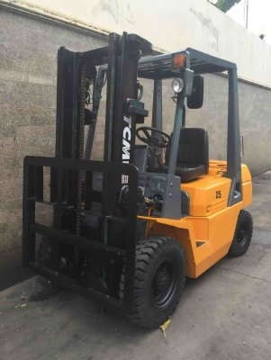 ขาย รถโฟล์คลิฟท์ TCM 2.5 ตัน เกียคลัช