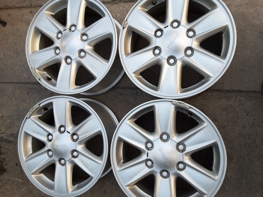 ล้อ isuzu ขอบ 16 ชุดล่ะ 4900