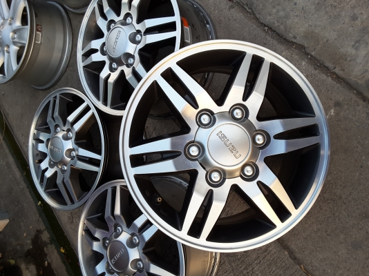 ล้อ isuzu ขอบ 16 ชุดล่ะ 4800