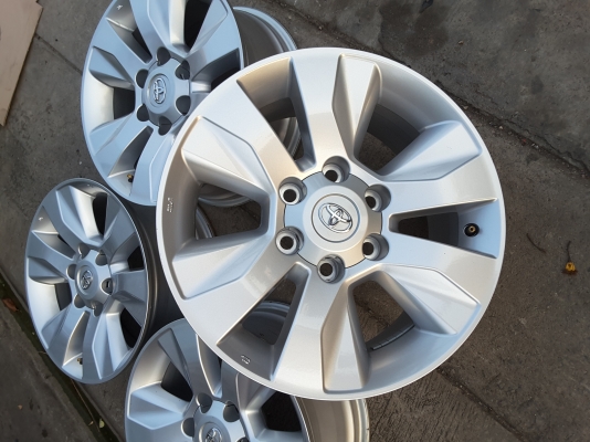 ล้อ REVO ขอบ 17 ชุดล่ะ 10,500