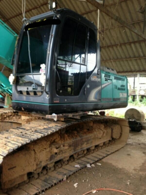 ขายรถแบคโฮ 1.KOBELCO SK200-8 YN12super 2.YN 10 3.YN 09 รวม 3 คัน 5 ล้าน