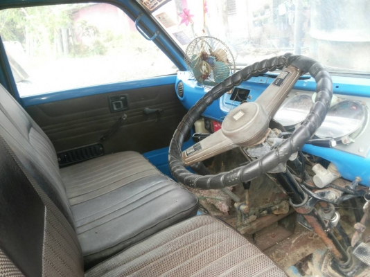 รถบรรทุก 4 ล้อ ISUZU ดั๊มพ์ได้ ปี 2524 เครื่อง 88 แรง ราคา 160,000 บ.รถอยู่นนทบุรี