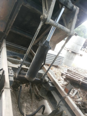 รถบรรทุก 4 ล้อ ISUZU ดั๊มพ์ได้ ปี 2524 เครื่อง 88 แรง ราคา 160,000 บ.รถอยู่นนทบุรี