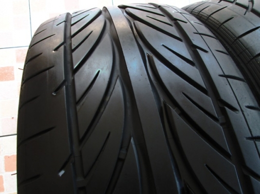 ขายยาง HANKOOK V12 215-45-17 ปี13 สวยๆ (1คู่)