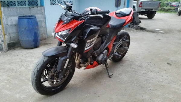 ขายถูกมอเตอร์ไซค์บิ๊กไบค์ KAWASAKI  Z800 2014 พร้อมทะเบียน