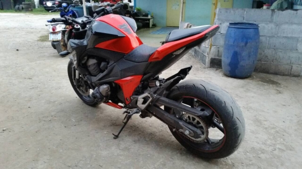 ขายถูกมอเตอร์ไซค์บิ๊กไบค์ KAWASAKI  Z800 2014 พร้อมทะเบียน