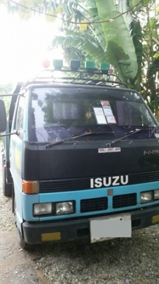 รถบรรทุก 6 ล้อดัมพ์ ISUZU NKR  ปีจดทะเบียน 2548
