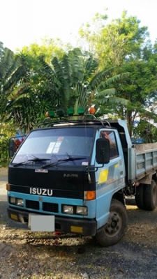 รถบรรทุก 6 ล้อดัมพ์ ISUZU NKR  ปีจดทะเบียน 2548