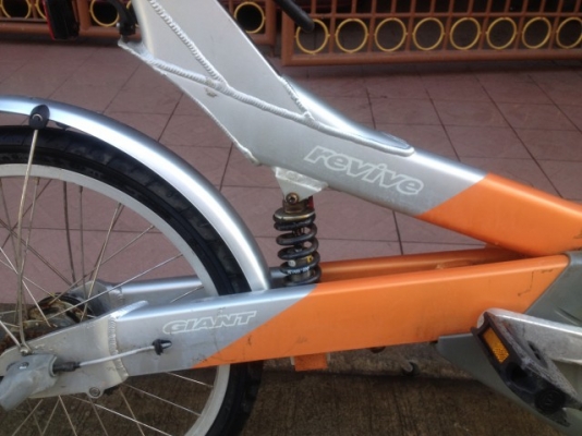 จักรยาน giant revive สีเทา ส้ม ล้อ 20 นิ้วเฟรมมิเนียมเก่าญี่ปุ่นเเท้สภาพตามรูปครับ
