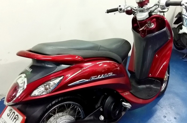 Fino i ลายพรีเมี่ยม สีแดงเทาลายใหม่ เครื่องยนต์ หัวฉีด กระบอกสูบไดอะซิล รถเดือน ก.ย. ปี57 ไมล์ 4 พันโล แถม 4 รายการ 29900