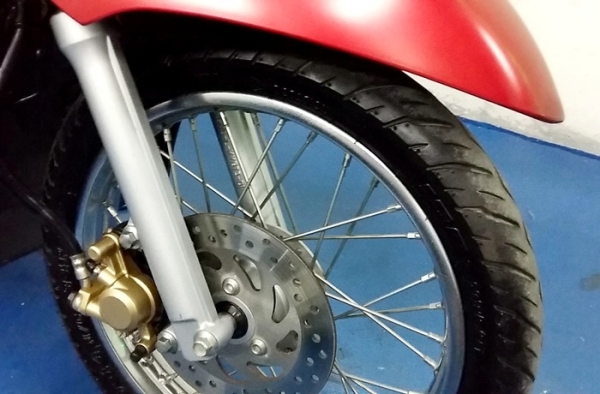 Fino i ลายพรีเมี่ยม สีแดงเทาลายใหม่ เครื่องยนต์ หัวฉีด กระบอกสูบไดอะซิล รถเดือน ก.ย. ปี57 ไมล์ 4 พันโล แถม 4 รายการ 29900