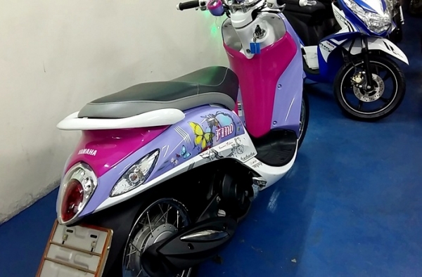 Fino i ลายแฟร์ชั่น ลายใหม่ สีม่วงขาว หัวฉีด กระบอกสูบไดอะซิล รถเดือน กันยายน ปี57 ไมล์ 6พันโล แถม 4 รายการ 28900