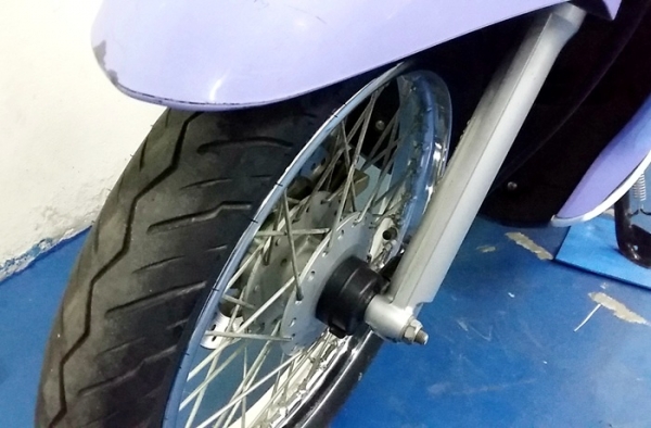 Fino i ลายแฟร์ชั่น ลายใหม่ สีม่วงขาว หัวฉีด กระบอกสูบไดอะซิล รถเดือน กันยายน ปี57 ไมล์ 6พันโล แถม 4 รายการ 28900