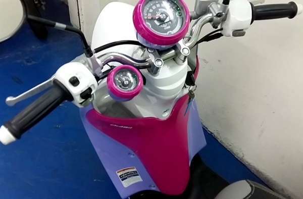 Fino i ลายแฟร์ชั่น ลายใหม่ สีม่วงขาว หัวฉีด กระบอกสูบไดอะซิล รถเดือน กันยายน ปี57 ไมล์ 6พันโล แถม 4 รายการ 28900