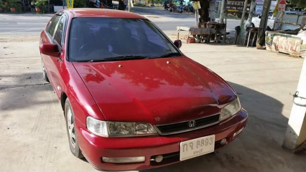 เก๋งแดง