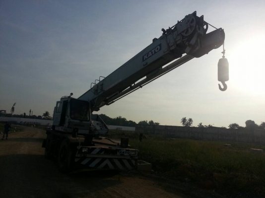 ขายครับ เครน KATO 20T /20H-3 /4ล้อโต