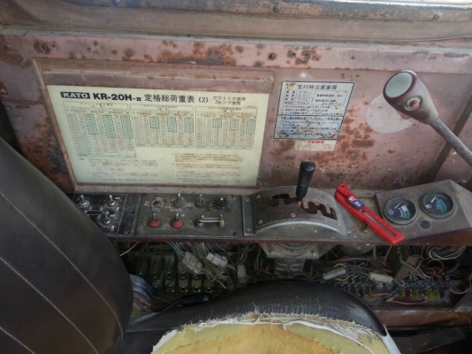 ขายครับ เครน KATO 20T /20H-3 /4ล้อโต