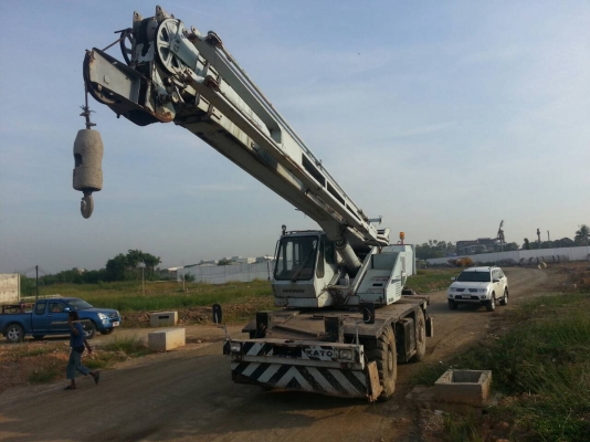 ขายครับ เครน KATO 20T /20H-3 /4ล้อโต