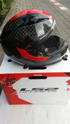 หมวก LS2 รุ่น FF323 Arrow C Tronic Big Carbon Sizes L หมวก LS2 รุ่น FF323 Arrow C Tronic Big Carbon Sizes L