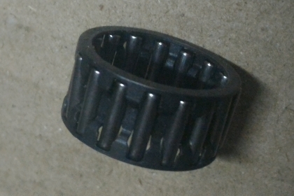 ตลับลูกปืนแบบทรงกระบอกใช้กับเพลาขนาด 16 มม.และรูที่สวม 20 มม. เรียงตามแนวแกนของใหม่ (มี 60 ตัว)