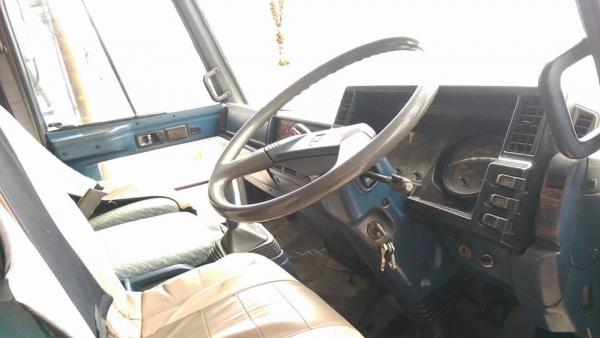 6ล้อเครน195แรง 5 ตัน 3 ชัก ยาง 8.25 กระบะยาว 6.20 คัสซีสวยพร้อมใช้งาน