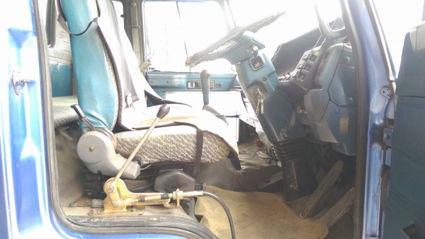 6ล้อเครน195แรง 5 ตัน 3 ชัก ยาง 8.25 กระบะยาว 6.20 คัสซีสวยพร้อมใช้งาน 6ล้อเครน195แรง 5 ตัน 3 ชัก ยาง 8.25 กระบะยาว 6.20 คัสซีสวยพร้อมใช้งาน