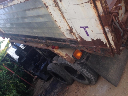 ขายสิบล้อมิตชูเฉินหลง527MAวางเครื่อแคชชีสวยหัวเก๋งสวยยางดีสภาพใช้ได้งฮีโน่EM100