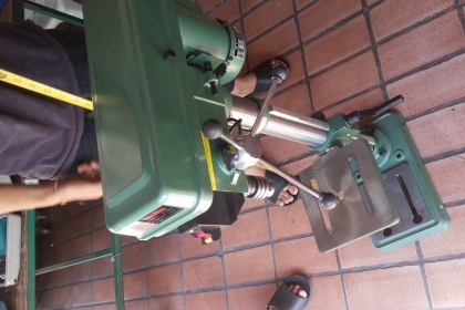 สว่านแท่น SUPER  KING ความสูง 85 ซม หัวจับดอกได้ถึง 13 มม.ขนาดกำลังมอเตอร์ 375W. . แถมปากกาจับชิ้นงานให้