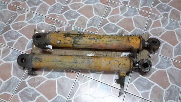 กระบอกชักข้าง JH KOMATSU