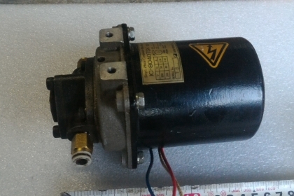 Trochoid Pump พร้อมมอเตอร์ขับให้แรงดันน้ำมันที่สูง เป็นขุดการทำงานขนาดเล็ก มอเตอร์ต่อให้ไฟบ้าน 220 V. จากญี่ปุ่น