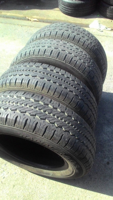 215/70R16 HANKOOK RADIAL RA-08 ไม่มีปะ ชุด 4 เส้น tel.081-427-3941 ไลน์ไอดี autobot107 215/70R16 HANKOOK RADIAL RA-08 ไม่มีปะ ชุด 4 เส้น tel.081-427-3941 ไลน์ไอดี autobot107