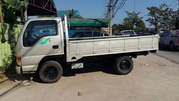 สี่ล้อ ป้ายเล็กไม่ติดเวลา อีซุซุ NKR100ปี47ช่วงยาว3.20ม สภาพดีสวยพร้อมใช้ ทะเบียน ป้ายเล็กไม่ติดเวลาพร้อมโอน