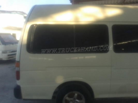 รถตู้หลังคาสูง ยี่ห้อโตโยต้า ติดแก๊ซ LPG ทะเบียนพร้อม