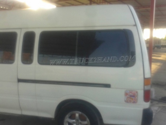 รถตู้หลังคาสูง ยี่ห้อโตโยต้า ติดแก๊ซ LPG ทะเบียนพร้อม